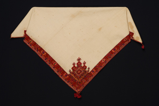Piskiri or karpa, handwoven head kerchief