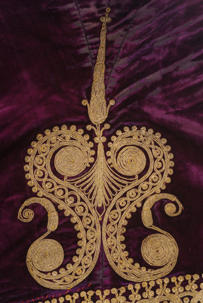 Detail of terzidikos (gold tailored) embroidery at the side
