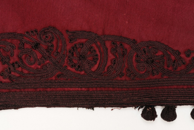 Detail of terzidikos (gold tailored) decoration at the front opening