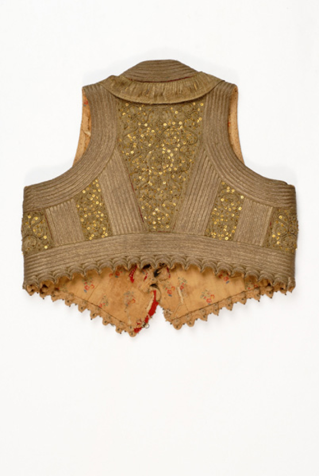 Sleeveless jacket, back