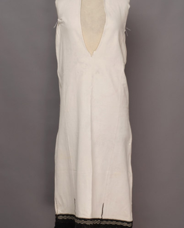 Cotton woven chemise, embroidered at the border with black and silk outradhes