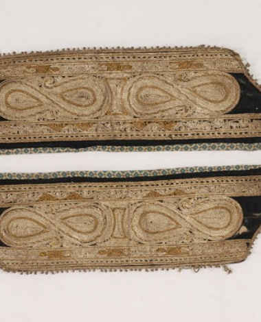 Chouftes, gold embroidered bridal oversleeves