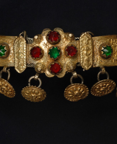 Assimoyordano, choker made from gilt filigree netting decorated with gold-plated foils and variegated glass stones (Macedonia, Thrace)