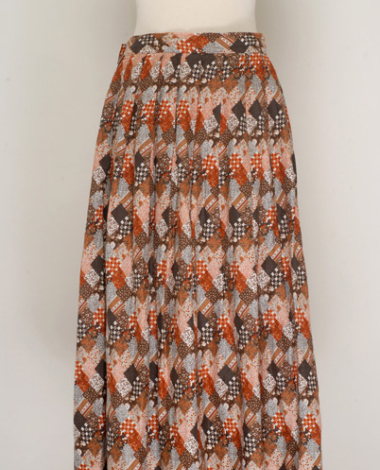 Missofori (hand-loomed petticoat) from Leukas, the kotolo