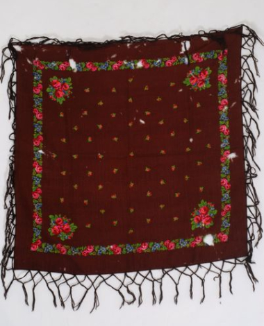 Giasma tsemberi, printed head kerchief worn by middle-aged women