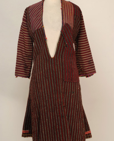 Tserna chalatza, woollen, sleeved, everyday foustani (dress)