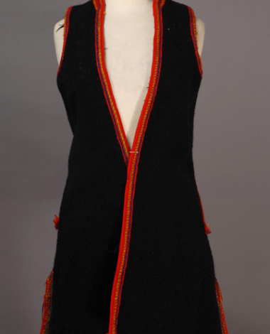 Woollen sigouna, sleeveless outer overcoat made of horsecloth, ornamented with multicoloured seradia