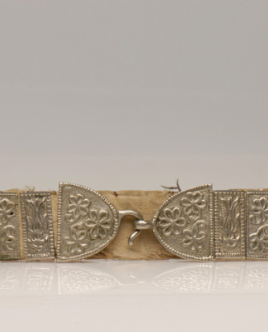 Zonari, silver articulated belt with ean embossed decoration 