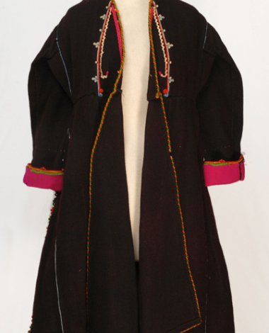 Doulamas, sleeved fullen wool overcoat