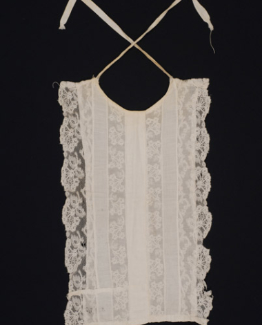 Plastron, pectoral piece of fabric, trimmed with lace sold by the metre