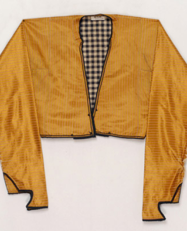 Aradiakos or politikos doulamas, sleeved jacket, worn by the unmarried women