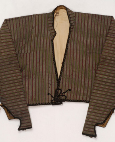Aradiakos or politikos doulamas, sleeved jacket worn by middle aged women