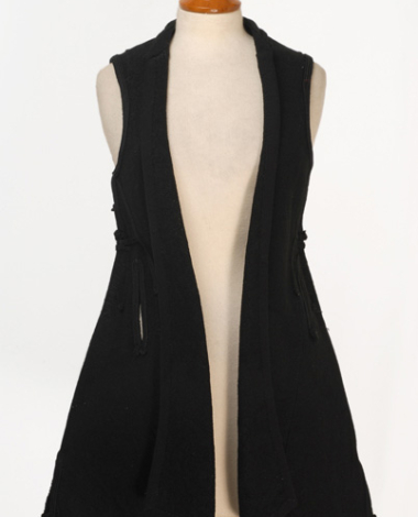 Woollen sigouna, sleeveless overcoat made of saddle blanket decorated with black woollen strimmata and cordons
