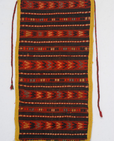 Pode, grammeni (loom-embroidered) apron