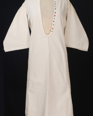 Women's cotton chemise of the Vlachs