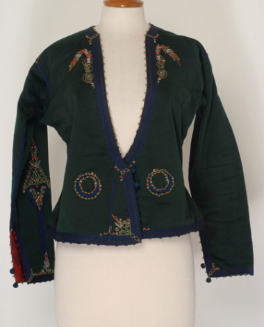 Kontochi or ziponi, women`s sleeved jacket